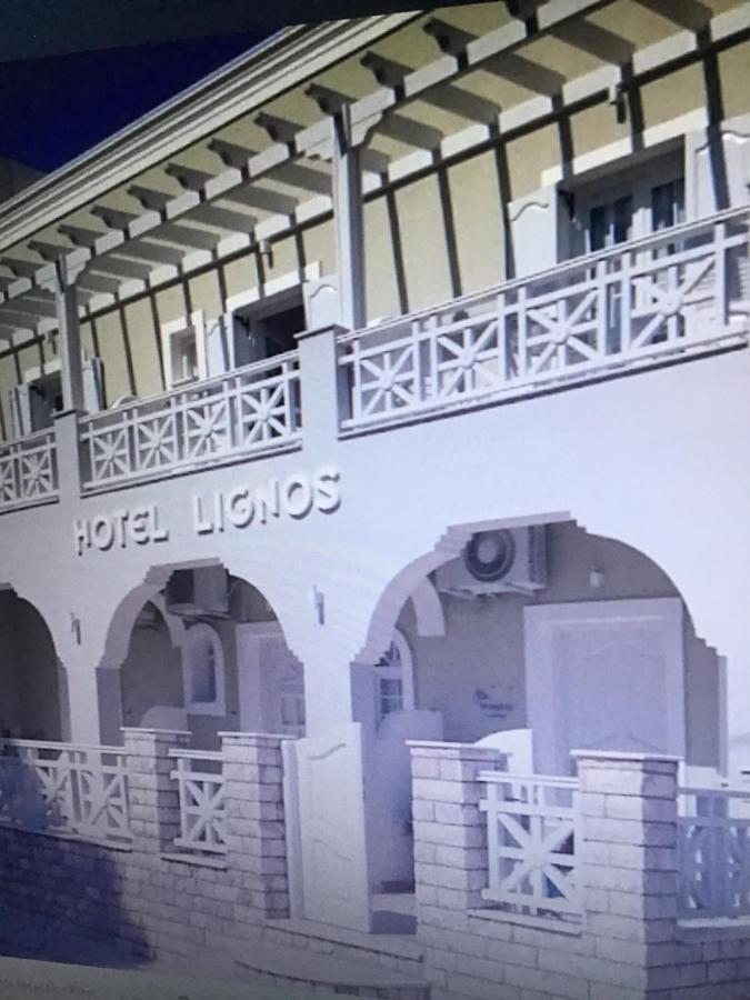 Lignos Hotel Фира Екстериор снимка