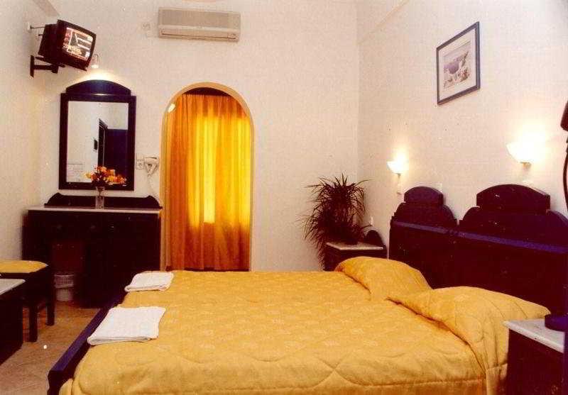 Lignos Hotel Фира Екстериор снимка